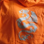 Sweatshirt mit Logo aus einer Bügelfolie